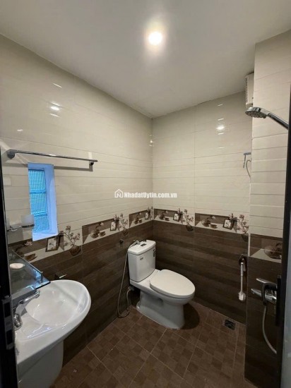Hàng hiếm !!!! Nhà thượng thanh 44m2. 5 tầng dân xây - ô tô đỗ tận cửa - giá chỉ hơn 6 tỷ