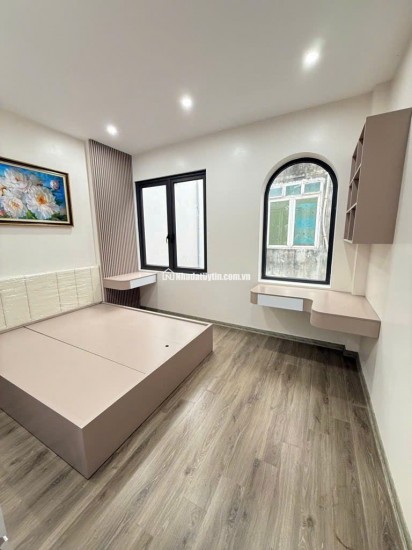 Hàng hiếm !!!! Nhà thượng thanh 44m2. 5 tầng dân xây - ô tô đỗ tận cửa - giá chỉ hơn 6 tỷ