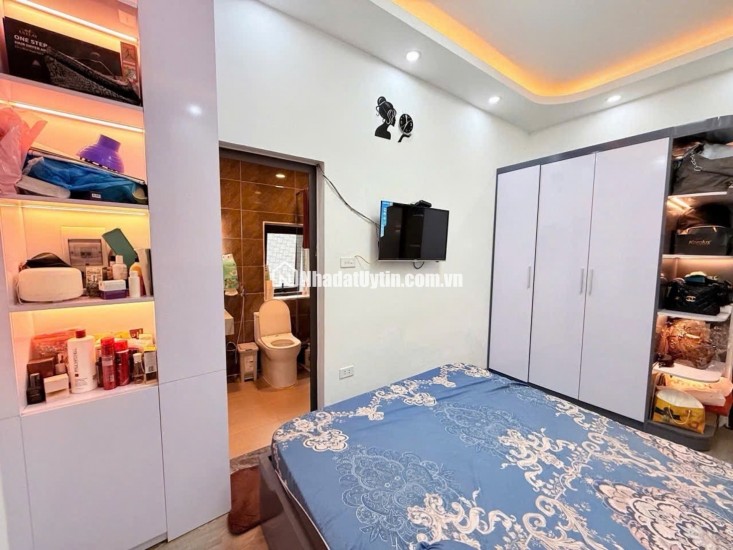[BÁN NHÀ QUẬN TÂY HỒ] - 5 TẦNG DÂN XÂY - CÓ KHE THANG MÁY - KINH DOANH TỐT