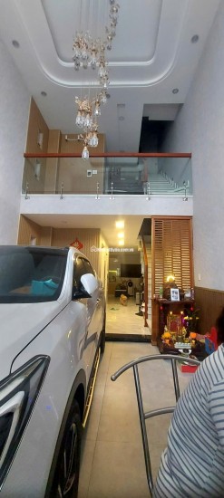 NHÀ 6 TẦNG 486M2 XE HƠI ĐỔ CỬA, THANG MÁY - Ở NGAY - GẦN CHỢ AN NHƠN- GÒ VẤP LH:0707745769.