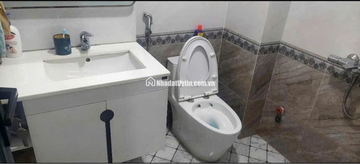 NHÀ 6 TẦNG 486M2 XE HƠI ĐỔ CỬA, THANG MÁY - Ở NGAY - GẦN CHỢ AN NHƠN- GÒ VẤP LH:0707745769.