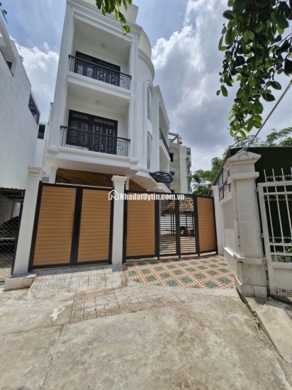 NHÀ PHỐ KIỂU BIỆT THỰ CÓ SÂN VƯỜN TẠI GÒ VẤP - 215M2 CHỈ 17.5 TỶ. LH:0963492727.