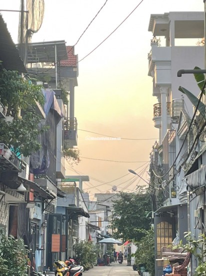 NHÀ MỚI SIÊU ĐẸP NGAY CHỢ LK 5/6, BHHB, BÌNH TÂN – 32,4M2 – 3TY380. LH:0908018219