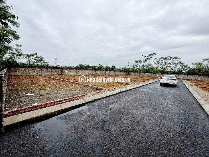 Bán mảnh đất( 8x15 )120m2 full thổ cư. xã Phú Cát Hà Nội,Cách ql21 150m, cạnh trường đại học công nghệ