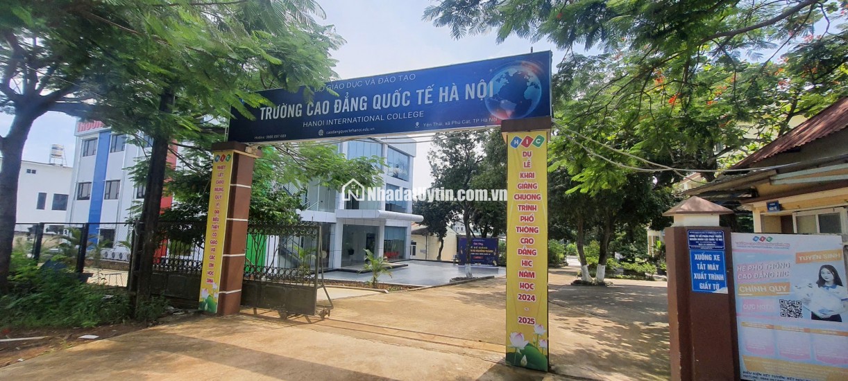 Bán mảnh đất( 8x15 )120m2 full thổ cư. xã Phú Cát Hà Nội,Cách ql21 150m, cạnh trường đại học công nghệ