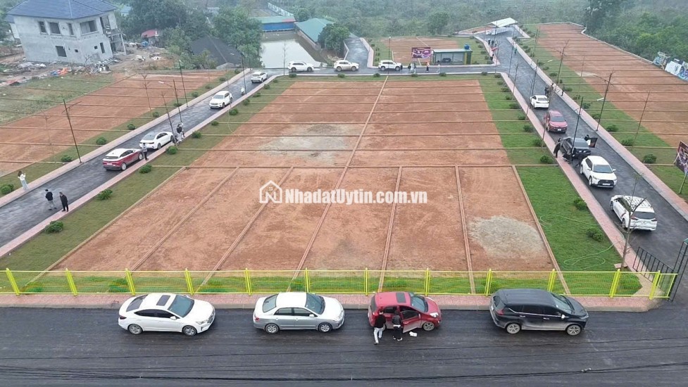 Đất Hoà Lạc, trục chính kinh doanh, ngay ngã tư Vai Réo