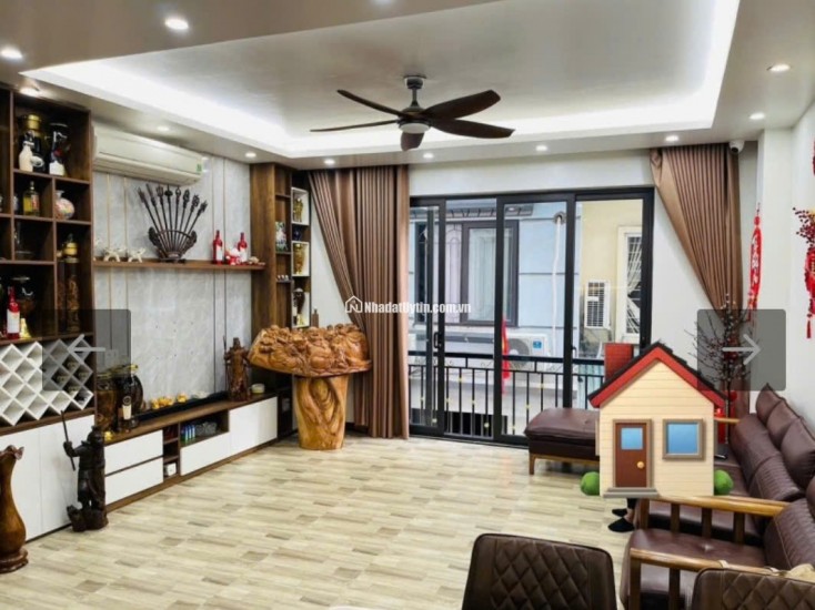 Nhà Mới Lạc long Quân -40M-5 Tầng-MT5m-15 Tỷ-Ô tô-Gần Hồ -Kinh doanh