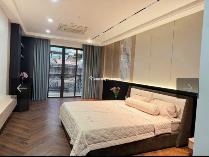 Bán nhà mới Trần Thái Tông-42m-6 Tầng-MT3.7m-Gần Ôtô-Thang máy-15 tỷ