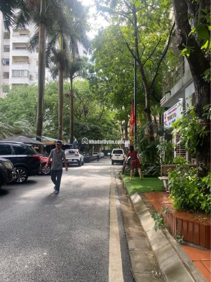 BÁN NHÀ 6 TẦNG THANG MÁY PHỖ LƯƠNG KHÁNH THIEENK HOÀNG MAI Ô TÔ VÀO NHÀ