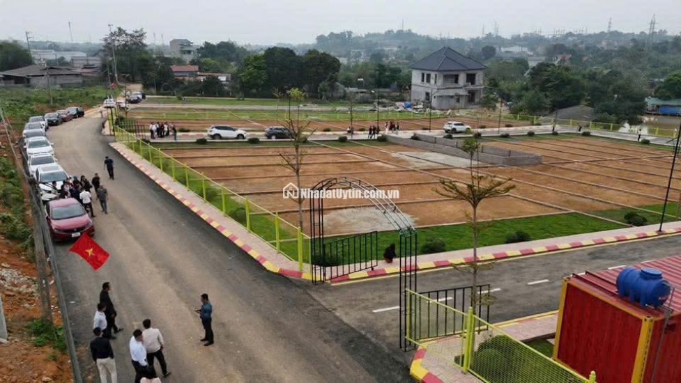đất thạch thất 100m2 full thổ cư 18tr.m2