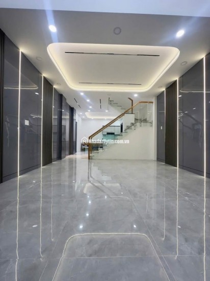 SIEU HOT  NHÀ CHUẨN  LÊ VĂN KHƯƠNG QUẬN 12
+ Dt : 4.4m x 15m 63m2
+ Kc : 3 tầng 3pn
+ Giá : 7 Tỷ