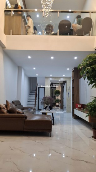 Chính chú đang muốn bán nhà Phố Phúc Lợi , 6 tầng giá sốc
