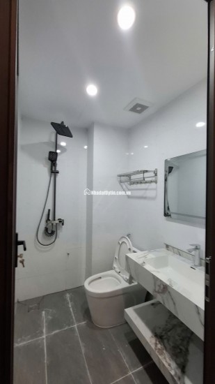 Chính chú đang muốn bán nhà Phố Phúc Lợi , 6 tầng giá sốc