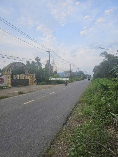 CHỦ ĐẤT CẦN BÁN  GẤP 2 MIẾNG ĐẤT BÌNH CHÁNH ẤP 3 TÂN QÚI TÂY. LH:0909304773.