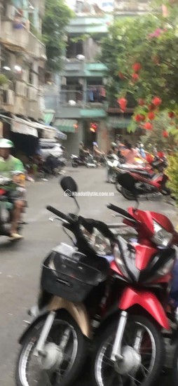 BÁN GẤP NHÀ BÀ HẠT Q10 GẦN ĐƯỜNG XE HƠI CÁCH VÀI BỨOC CHÂN. LH:0909304773