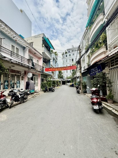 CHÍNH CHỦ, NGAY CHỢ HOÀNG HOA THÁM, DT 71M2, NGANG 5M, GIÁ CHỈ 12.8 TỶ, XÂY MỚI CHDV