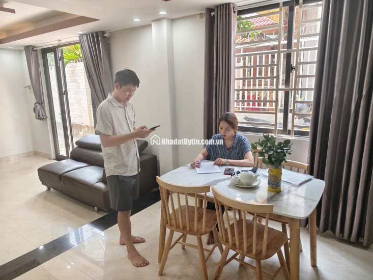 NHÀ MỚI ĐẸP KIỆT 3M MẸ NHU FULL CỬA SỔ CỰC THOÁNG - NGANG 5M. LH:0977414613.