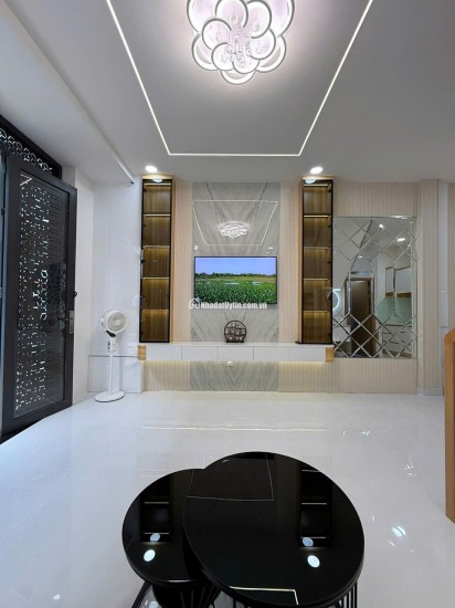 SIÊU PHẨM QUẬN TÂN PHÚ KẾ BÊN ĐẦM SEN, HXH CÁCH 1 CĂN RA MT – 40M2 NHỈNH 6TỶ LH:0965547748.