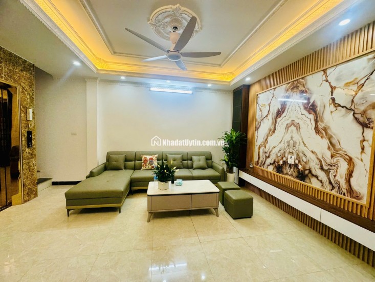 NHÀ PHỐ THACH BÀN Ô TÔ ĐỖ CỬA NGÀY ĐÊM  KINH DOANH VĂN PHÒNG  CÒN SÓT LẠI  GIÁ CHỈ NHỈNH 9 TY