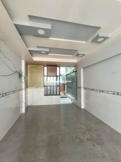 TÌM ĐÂU RA NHÀ 3 TẦNG ĐẸP - SÁT PHẠM VĂN ĐỒNG - CHỈ 8.6 TỶ