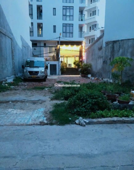 BÁN ĐẤT HẺM TUỆ TĨNH NGANG ĐẸP KHU PHỐ TÂY NHA TRANG, GẦN BIỂN 300m - DT: 159m2 - GIÁ 21 tỷ