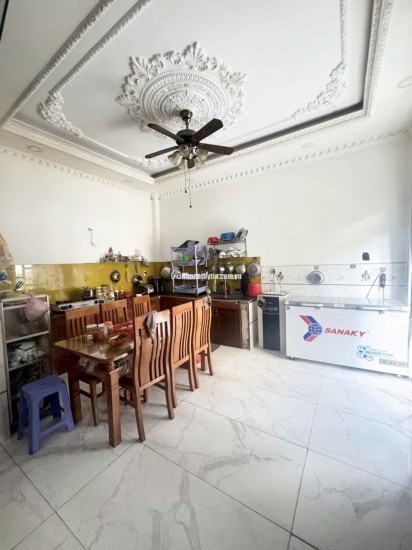 BÁN NHÀ TẠI BÌNH HƯNG HOÀ A. DT 87M2 SHR CHỈ 8.3 TỶ. LH: 0902950730 KHANH.