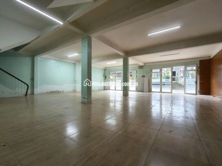 Cho thuê nhà mặt tiền 10m Vạn Hạnh phường 8 Đà Lạt giá 20 triệu