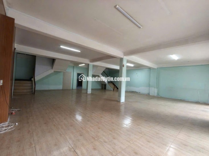 Cho thuê nhà mặt tiền 10m Vạn Hạnh phường 8 Đà Lạt giá 20 triệu