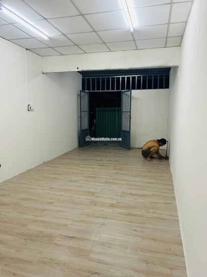 BÁN NHÀ GẦN SÂN BANH THẠNH XUÂN 25 Q12, DT 70M2 SHC CHỈ 1.040 TỶ. LH:NAM.0963677706.