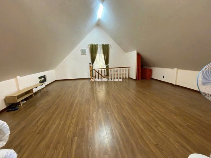 Cho thuê Villa đồi Đa Phú săn mây sân vườn và hồ bơi cực chill 50 triệu/tháng
