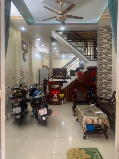Cần bán nhà chính chủ, vị trí TT Thủ Đức, gần trường học, BV  0969128268