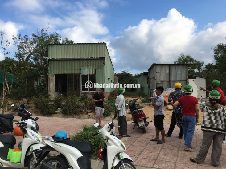 BÁN NHÀ CẤP 4 TẠI HUYỆN CÔN ĐẢO, DT 360.9 M2 - SHR - CHỈ 50TR/M2. LH:0908393271.