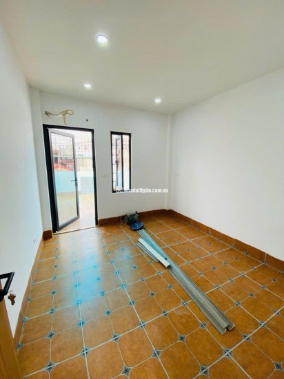 BÁN NHÀ PHỐ QUAN NHÂN - DT 37 M2 (6 TẦNG THANG MÁY) - SẴN SỔ ĐỎ, CHỈ 12.9 TỶ. LH:0983215192