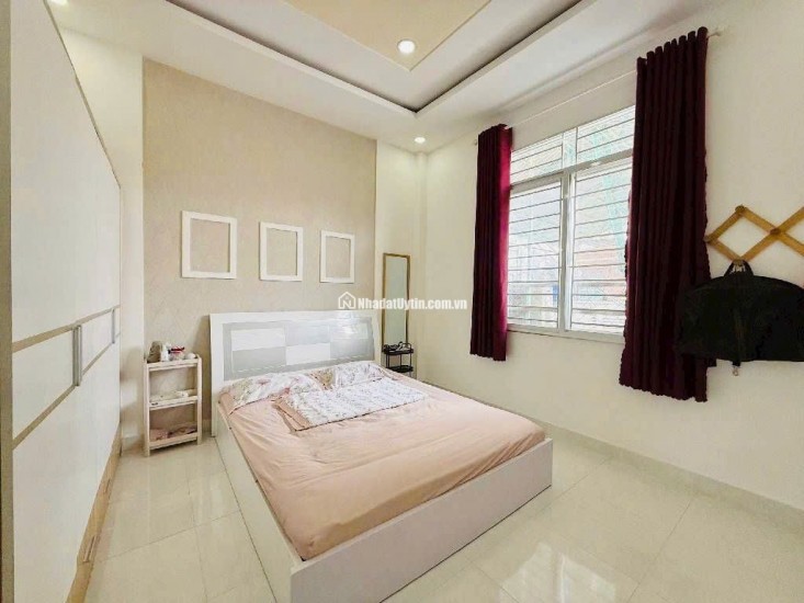 BÁN NHÀ QL 13 GẦN VẠN PHÚC CITY - DT 52M2 (4 TẦNG) - SẴN SỔ HỒNG - 7.5 TỶ TL. LH:0987202882.