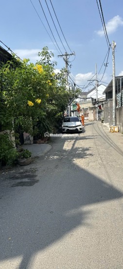 BÁN NHÀ XÃ XUÂN THỚI THƯỢNG CŨ - DT 78 M2 - SHR - CHỈ 3.8TỶ. LH:0906699222.