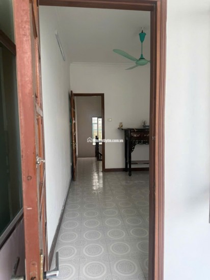 NHÀ VIP, KHU VỰC CBNV TRƯỜNG THUỶ LỢI. DT 33 M2 (4 TẦNG) SẴN SỔ CHỈ 10.8 TỶ. LH:0904683389