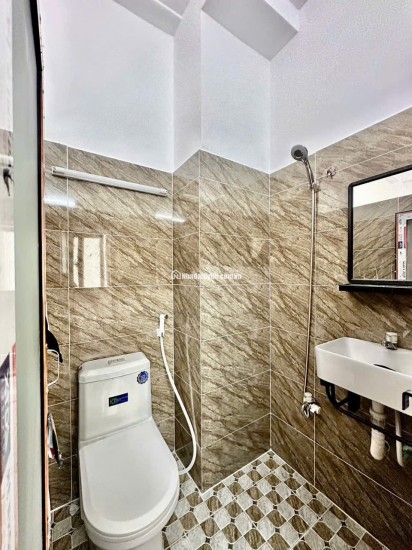 BÁN TOÀ NHÀ CHDV 16 PHÒNG TẠI GÒ VẤP – DT 136.3M2 (DTXD 530M2) - SHR 17.5 TỶ. LH:0934049696.