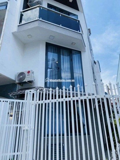 TIN CHÍNH CHỦ - BÁN NHÀ Q11 NGAY CV ĐẦM SEN – 65.2M2 - SHR - 6.05 TỶ. LH:0812946629