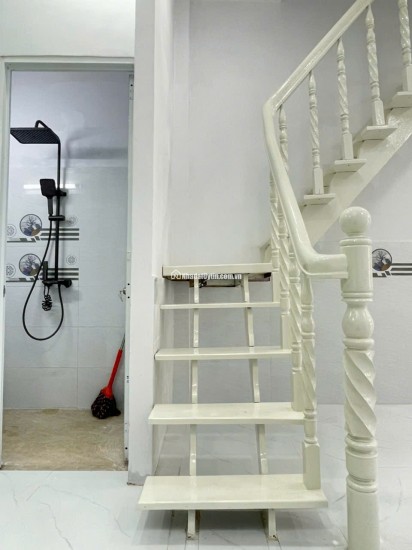 NHÀ MỚI SIÊU ĐẸP NGAY CHỢ LK 5/6, BHHB, BÌNH TÂN – 32,4M2 – 3TY380. LH:0908018219
