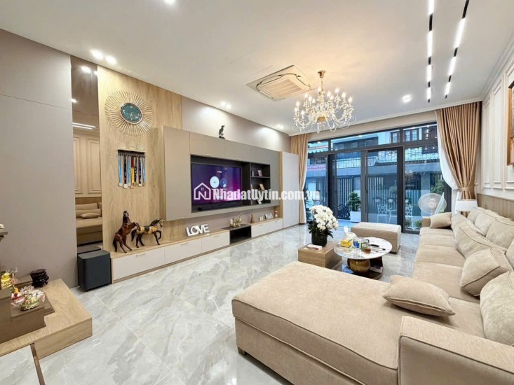 Bán Nhà Mặt Tiền Kinh Doanh Ngang 9M Sổ Đẹp 3Tầng 160M2 Giá Chỉ 23,49 Tỷ Tl