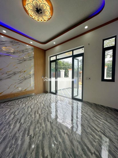CĂN NHÀ CẤP 4 SÁT ỦY BAN CHÁNH PHÚ HÒA – 165 M2 SHR 1TY 7XX. LH:0868673151.