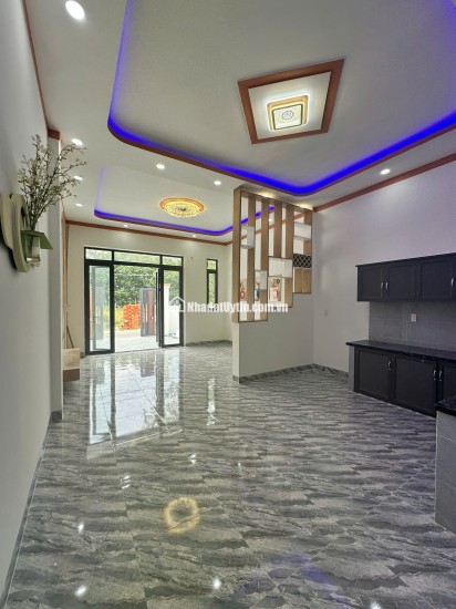 CĂN NHÀ CẤP 4 SÁT ỦY BAN CHÁNH PHÚ HÒA – 165 M2 SHR 1TY 7XX. LH:0868673151.