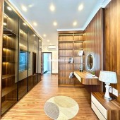 8.6 tỷ nhà Đội Cấn, 6 tầng thang máy,  dân xây ở luôn, sổ chính chủ