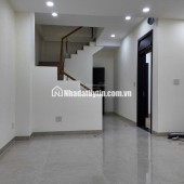 Bán Nhà 3 tầng Nguyễn Thiện Thuật sát chợ Đêm * Cách biển Trần Phú : 250m *
-Giá : 12 tỷ - LH: 0905.724.084 Ngọc Bích Land