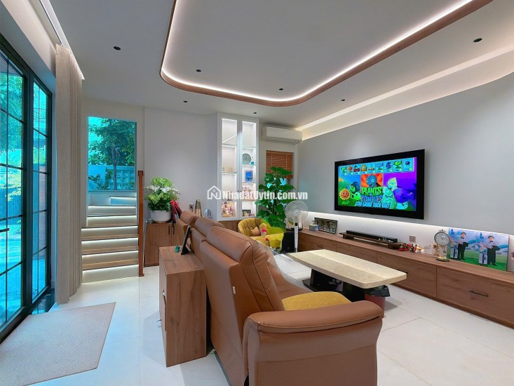 BIỆT THỰ SÂN VƯỜN KHU BỘ CÔNG AN Q7 - 3 TẦNG - 9X17M - 18,5 TỶ. LH:0904523367 (Phương Nhà Nhiều).