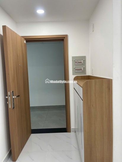 BÁN CHCC XÃ TÂN NHỰT– 85MV 2PN2VS – NỘI THẤT CƠ BẢN - SHR - CHỈ 3.1 TỶ. LH:0906645077.