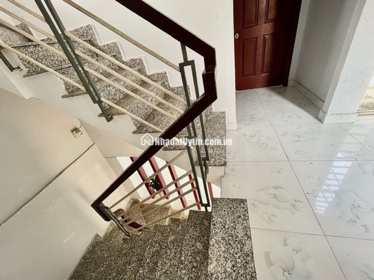 BÁN NHÀ HXH ĐƯỜNG DA NAM QUẬN 8 - DT 49MV SHR CHỈ 7TỶ630. LH:0986225711.
