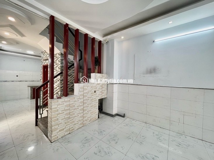 BÁN NHÀ HXH ĐƯỜNG DA NAM QUẬN 8 - DT 49MV SHR CHỈ 7TỶ630. LH:0986225711.