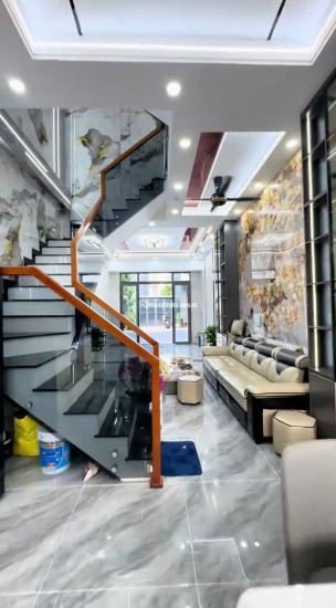 BÁN NHÀ NGAY CHỢ BÌNH ĐIỀN QUẬN 8. DT80 M2 - SHR - CHỈ 1TỶ165TR. LH:0785448683.