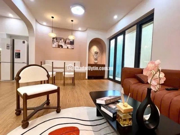  Nhà đẹp trung tâm Nguyễn Văn Linh – Chỉ cần xách vali vào ở!